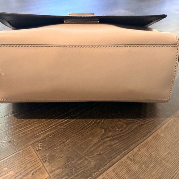 Kate Spade Two-Tone Black Cream Satchel – Leather Top Handle/Crossbody Preowned - Picture 3 of 8